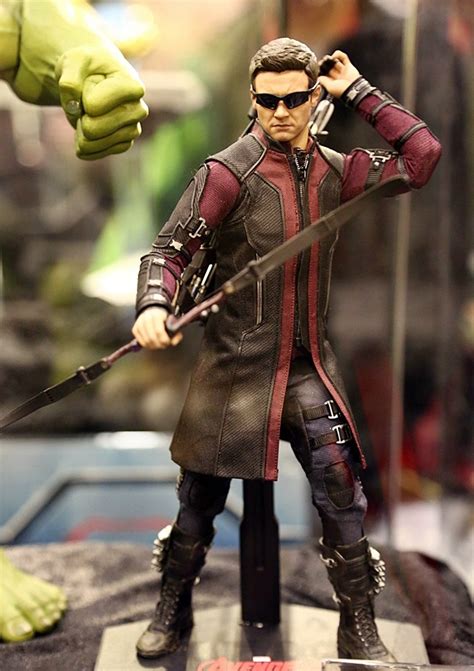 Hot Toys Hawkeye Age Of Ultron Figure Up For Order Marvel Toy News