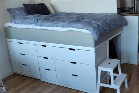 Elevated bed with Nordli drawers underneath : ikeahacks | Diy loft bed ...