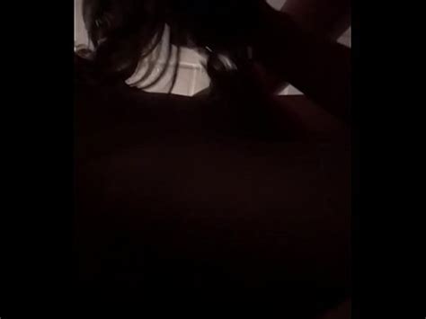 Jong Sletje Zuigt Graag XVIDEOS