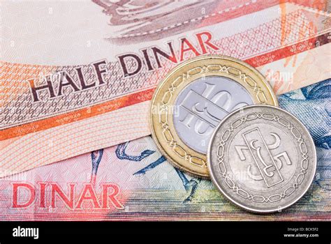 Kingdom Of Bahrain Dinar Currency Banknotes And Coins Stock Photo Alamy