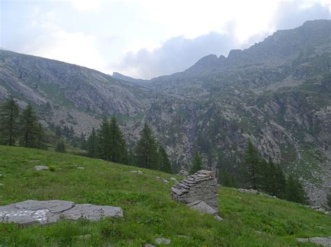 Blick auf mein nächstes Ziel links der Mitte Pizzo di hikr org