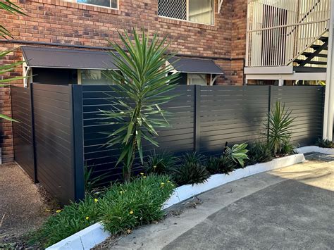 Courtyards | Ideas Gallery | Custom Privacy Screens