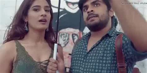 Hot Couple Smooching In Society Place Experiencing Good Porn Hotntubes