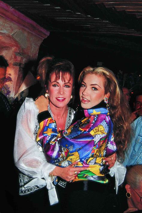 Fotos De Thalía Cuando Era Niña People En Español