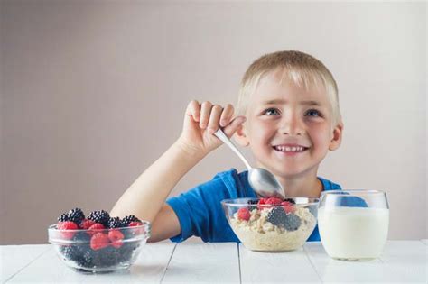 A brain boost: Top brain foods for kids - childhood nutrition | HealthyU