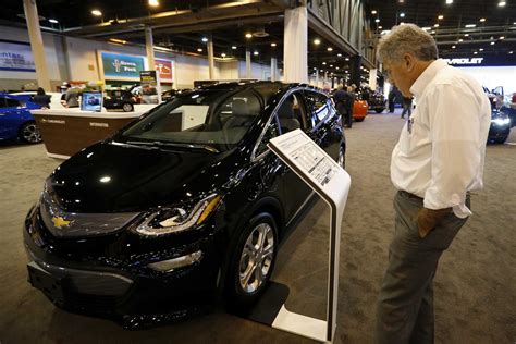 Goodbye, gas? The era of electric cars is coming faster than anyone ...