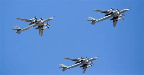 Зліт Ту-95МС: Повітряні попереджають про ракетну небезпеку | Цензор.НЕТ