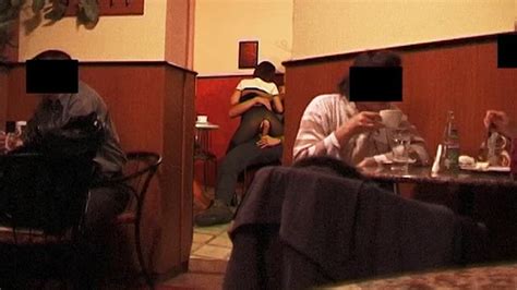 Sexe En Public Dehors Vrai Couple Amateur Dans Un Parc Xhamster