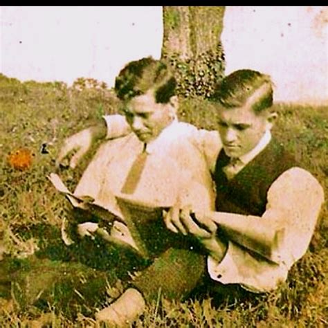 Vintage Pic Of Couple Gay History Gay Aesthetic Vintage Photos
