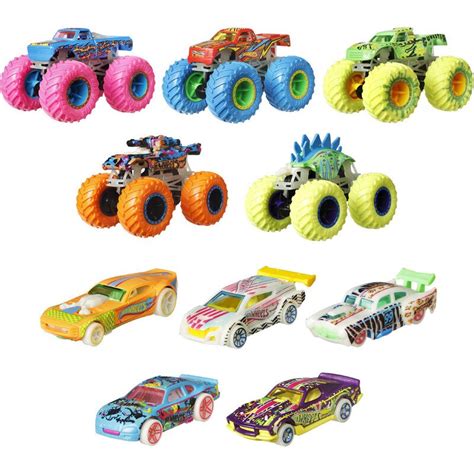 Set Masinute Hot Wheels Monster Trucks Glow In The Dark Collection Masinute Scara