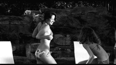 Naked Annet Mahendru In Escape From Tomorrow