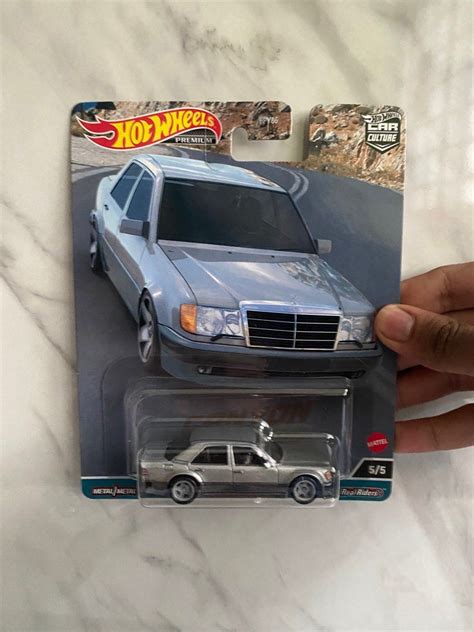 Hot Wheels Premium Mercedes Benz 500e Hobbies Toys Toys Games On Carousell