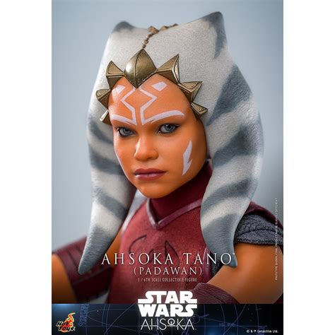 Hot Toys Scale Star Wars Ahsoka Tano Padawan Collectible Figure