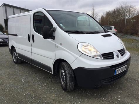 Utilitaire léger Renault Trafic Fourgon tolé L1H1 blanc occasion ...