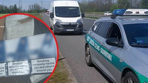 Wieźli busem milion nielegalnych papierosów Wpadli na autostradzie A4