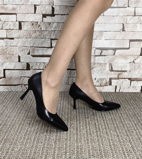 Новое поступление "Весна 2024". Классические туфли на маленькой шпильке ...