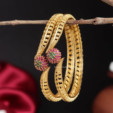 Elegant Kemp And Green Stone Bangles South India Jewels