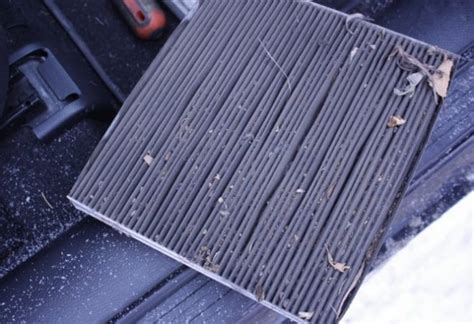 Замена салонного фильтра Мазда 6 своими руками: видео