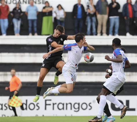 Felgueiras Deixou Escapar Vit Ria Nos Descontos Felgueiras Di Rio