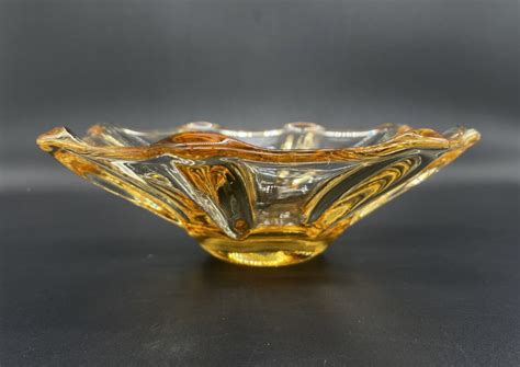 Конфетница медового оттенка, цветное стекло, Ленинградский завод ...