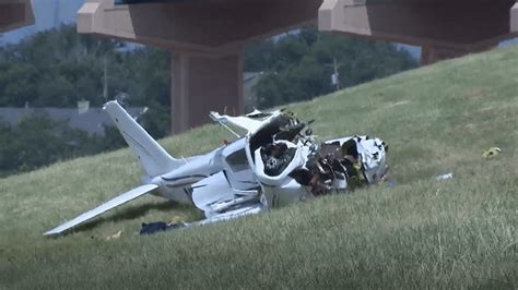 Small plane crash disrupts traffic and power in northwest Oklahoma City ...