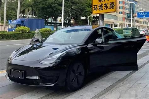 特斯拉本周六再度宣布降价？ 预计 Model 3直降43万， Model Y Model 3社区易车社区