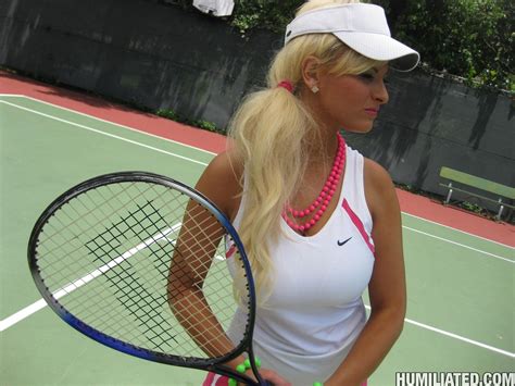 Bdsm Loving Milf Marilyn Scott Gets Huge Tits Machine Milked While Eating Cum Coedcherry