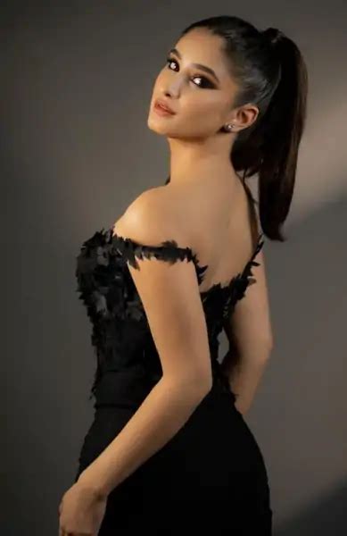 Rasha Kirmani Latest Hot Pics And Photos Gallery