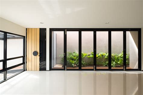 Gallery of Cempaka Putih House / Studio Arsitektropis - 19