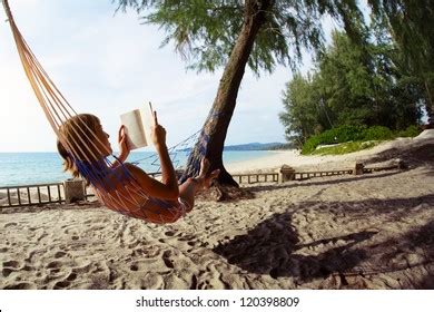 412 Young people naked reading books 图片库存照片和矢量图 Shutterstock
