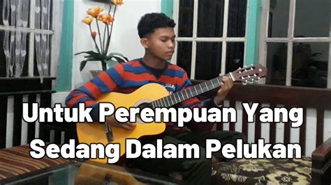 Untuk Perempuan Yang Sedang Dalam Pelukan Payung Teduh Cover Adam