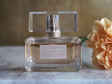 Givenchy Dahlia Divin Nude Raincouver Beauty