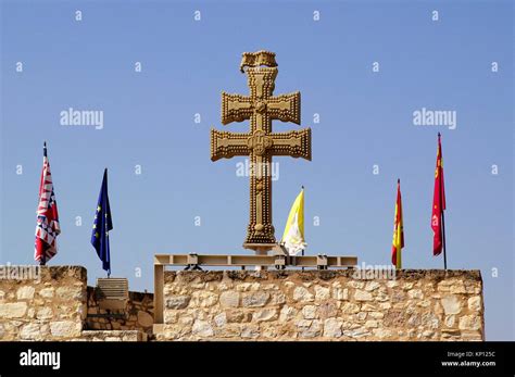 Caravaca De La Cruz Murcia España Cruz De Piedra De La Basílica De