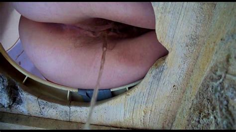 Girl Pee And Wipe Her Pussy ThisVid