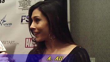 Huge Boobs Hot MILF Raylene Interviewed In The AVN Awards XNXX