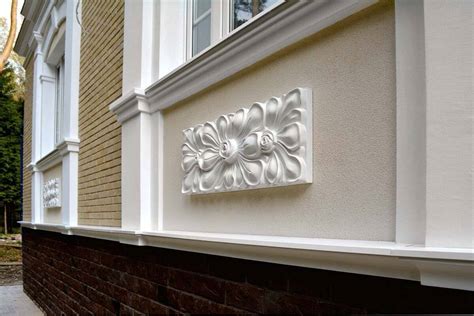 Фасадный декор из полиуретана: выбор и его монтаж