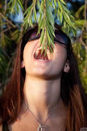 Hot Brunette Teen Whore Turning Round To De XXX Dessert Picture 6