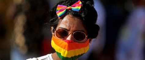 Omofobia Ma Quale Emergenza Ogni Anno Sono 35 I Crimini D Odio Segnalati Contro Gay E