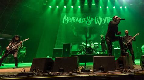 Motionless In White Explica Adiamento De Shows No Brasil