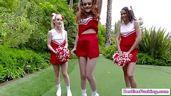 Cheersquad Bffs Mamada Entrenador Al Aire Libre XVIDEOS