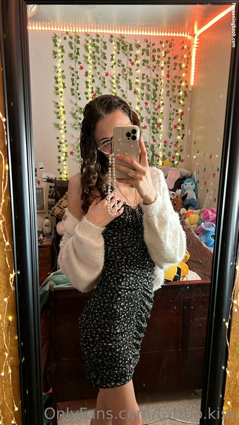 Tattoo Kiss Nude Onlyfans Leaks Fappening Fappeningbook