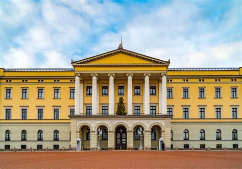 All About Norway’s Beautiful Royal Palace in Oslo