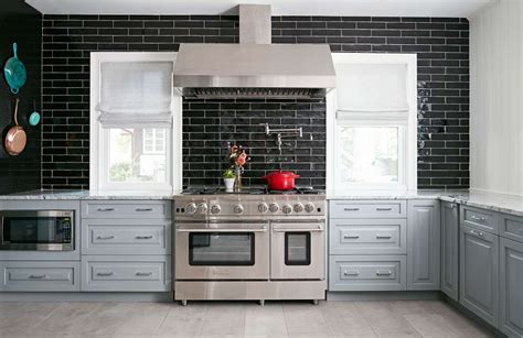 20 Stunning Kitchen Accent Wall Ideas to Bring Life to Your Kitchen