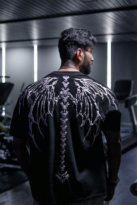 Layerzz Oversized T-Shirts: Redefining Comfort and Style | LAYERZZ