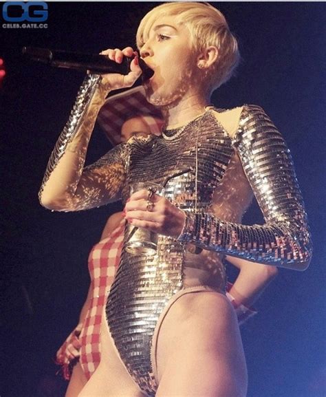 Robin Miriam Carlsson Nude Pictures Onlyfans Leaks Playboy Photos Sex Scene Uncensored