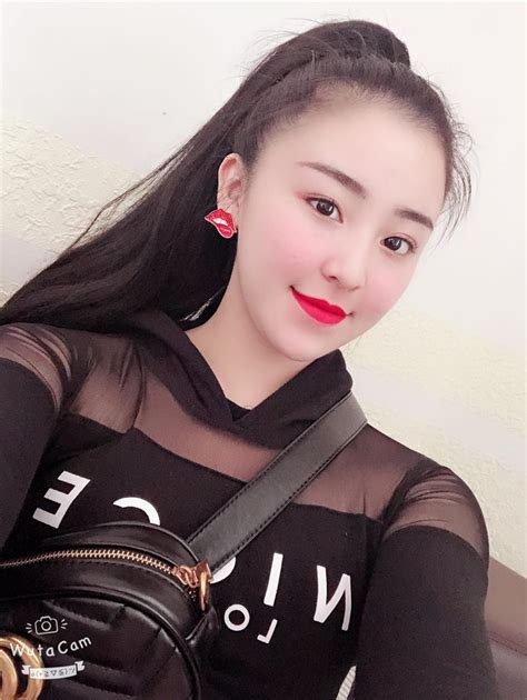 Hình ảnh mới của hot girl bánh tráng trộn Tăng cân đáng kể chuyển hướng gợi cảm hết nấc