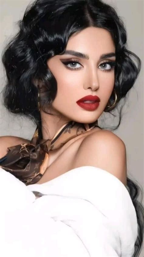 Pin By Liliana On Pinuri Create De Tine Fashion Makeup Brunette Beauty Beauty Face