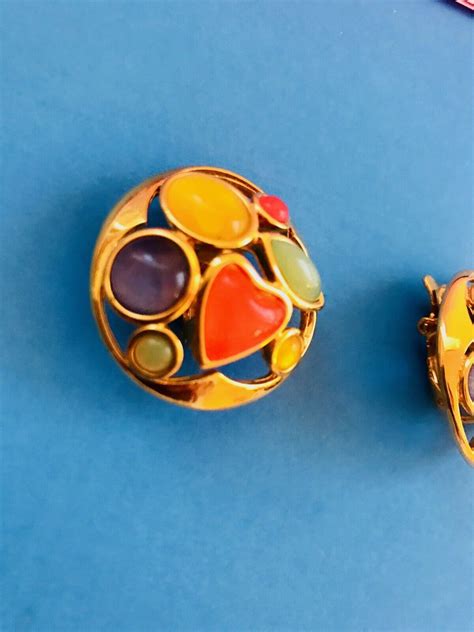 Vintage Signed Trifari Fruit Salad Gold Toned Clip On Gem