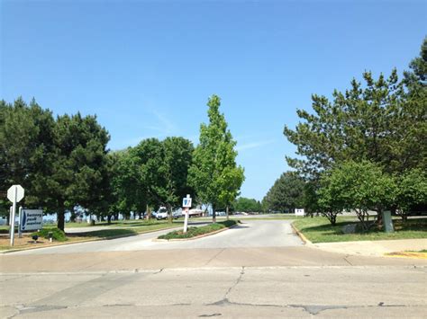 Battery Park Marina - Parking in Sandusky | ParkMe