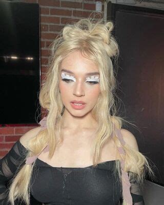 Poppy Nude OnlyFans NudoStar TV